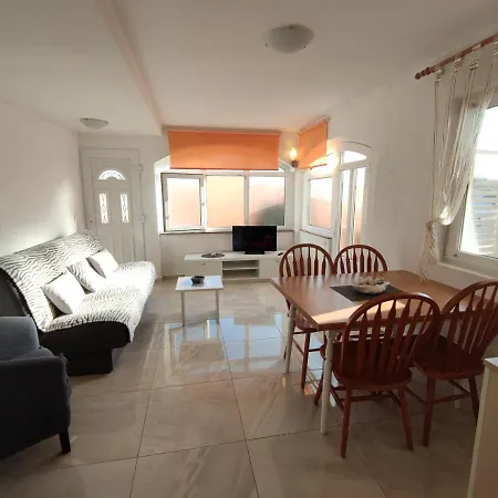 Beba Apartment *