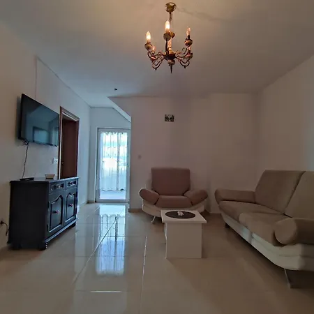 Beba Apartment *
